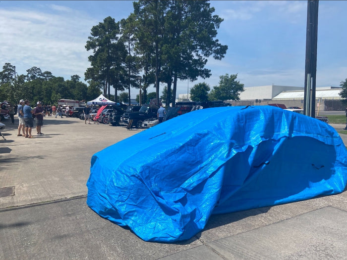 🚗💨 Universal vs. Custom-Fit Car Covers: Which One Should You Choose?