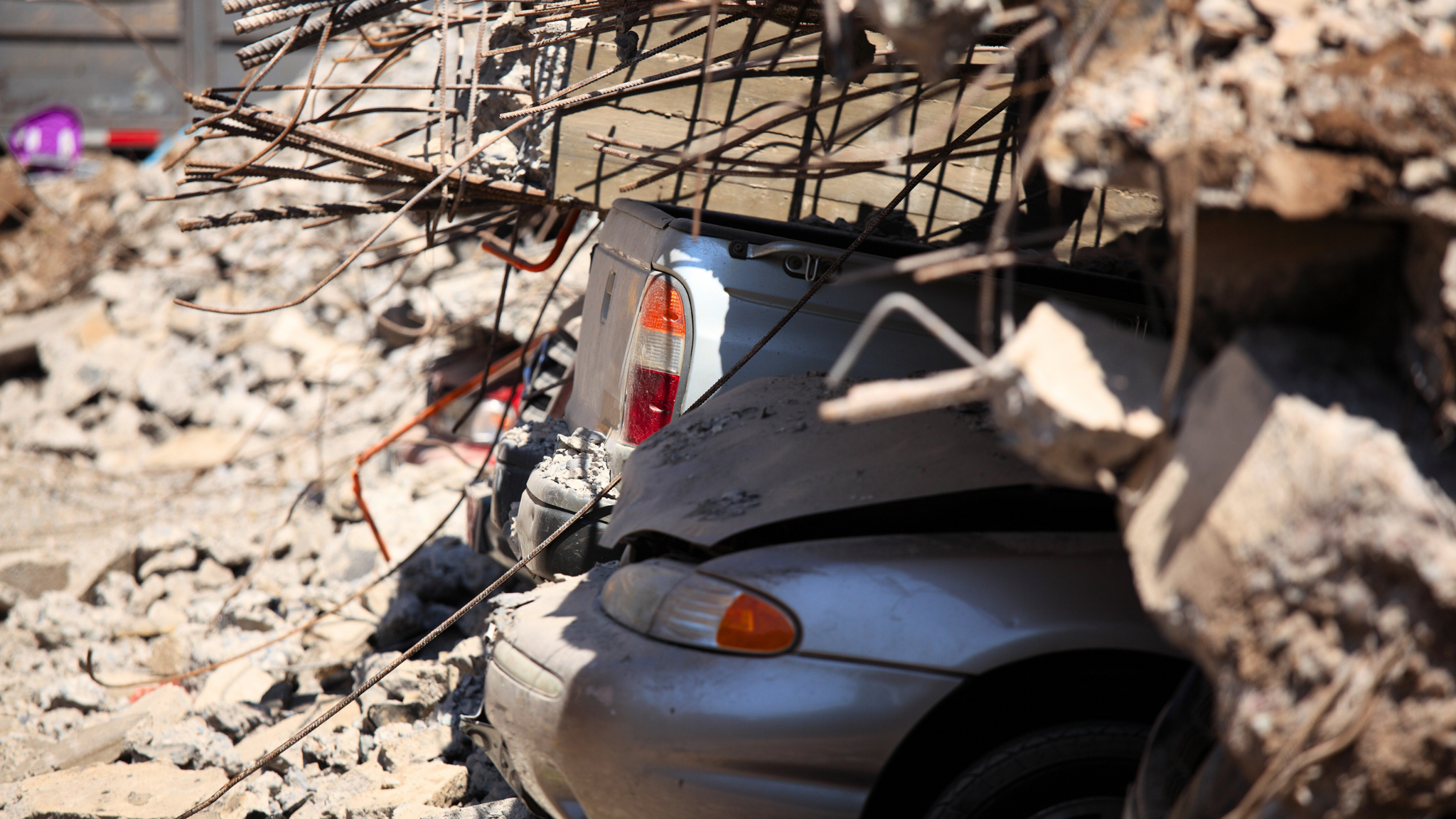 Is A Car Safe During An Earthquake? Here's The Truth!