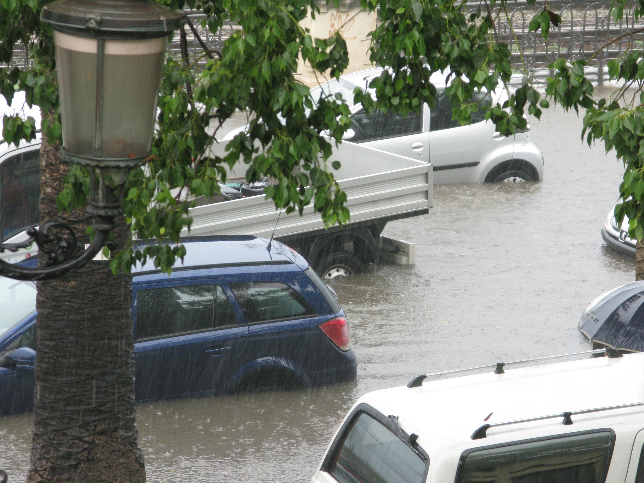5 Tips on How to Check if a Car has Flood Damage
